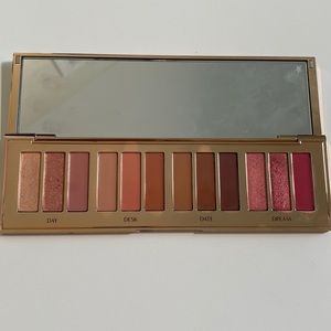 Charlotte Tilbury Instant Eye Pillow Talk Eyeshadow Palette